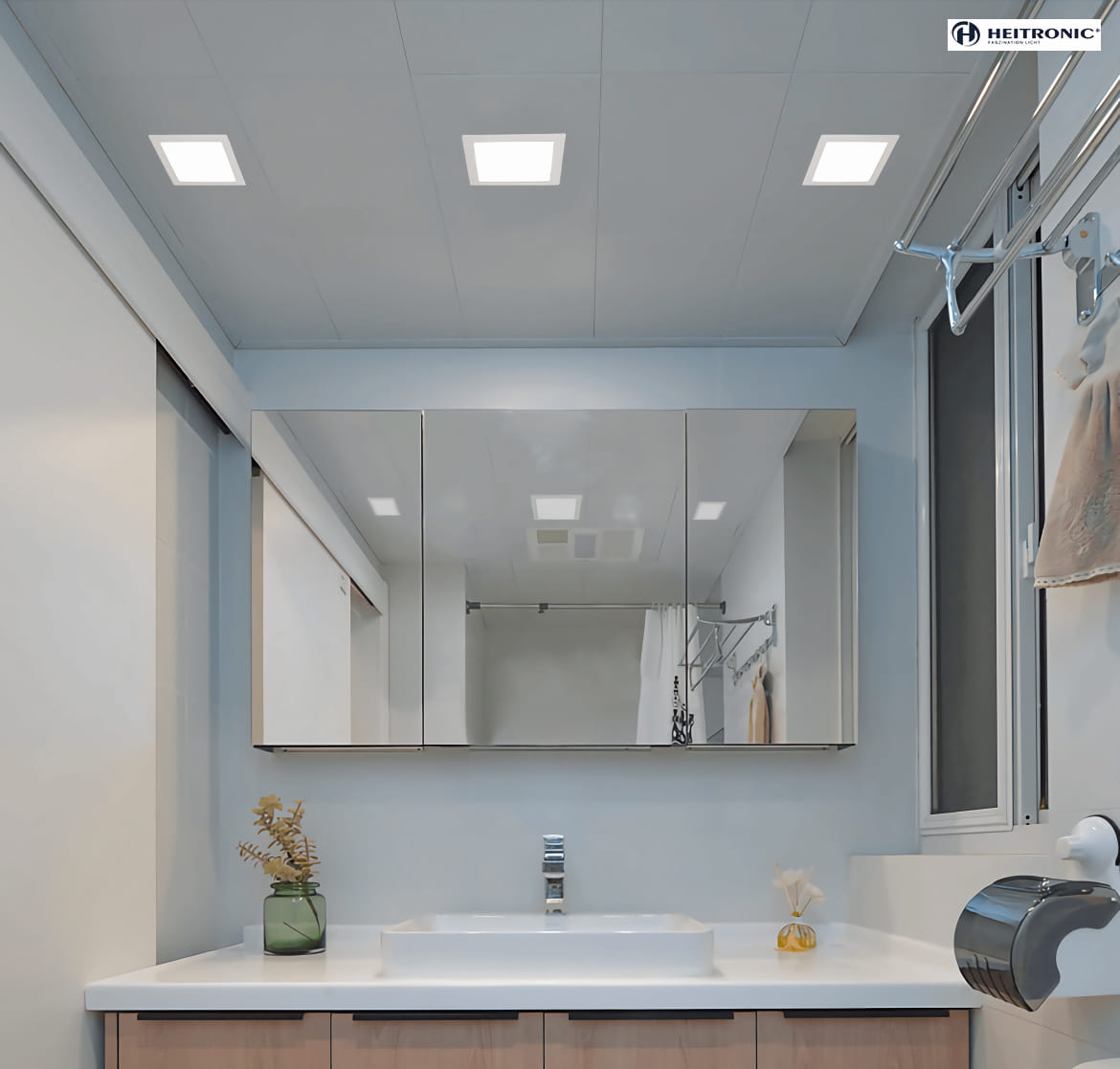 HEITRONIC ceiling recessed luminaire LE MANS square IP44, white dimmable HEITRONIC ceiling recessed luminaire LE MANS square IP44, white dimmable