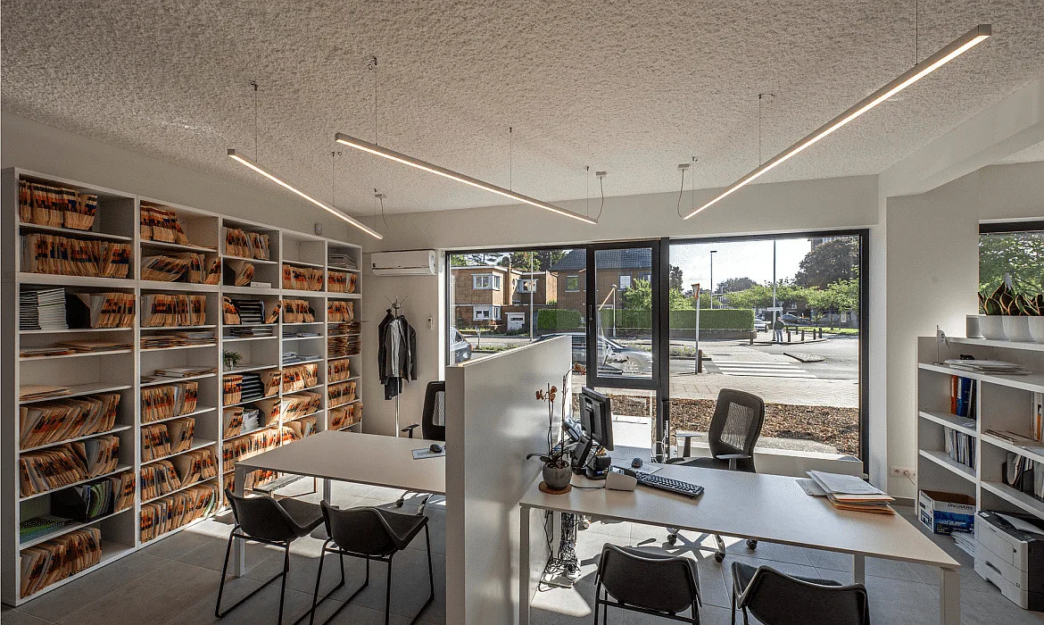 SLV toebehoren Profiel omslag GRAZIA 20 plat, lang, gesatineerd 200cm SLV toebehoren Profiel omslag GRAZIA 20 plat, lang, gesatineerd 200cm