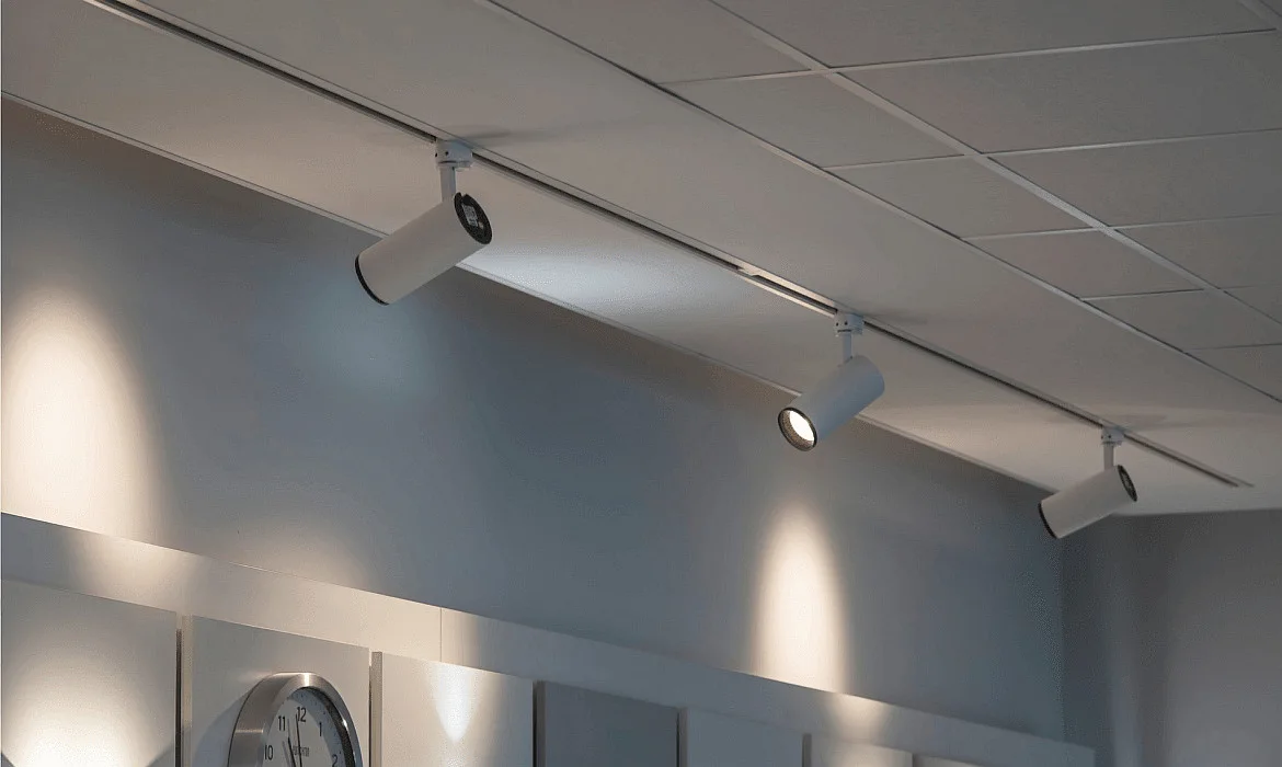 Eutrac EUTRAC 3-Phase Recessed track 2m, white Eutrac EUTRAC 3-Phase Recessed track 2m, white