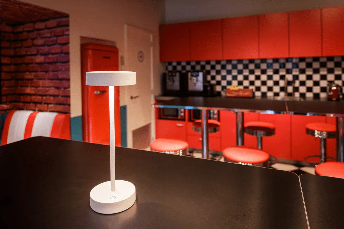 SLV Tafellamp op batterijen VINOLINA 2-CCT 2-voudig, cilindrisch, CCT Switch, met Touch-Dimmer, met Oplaadstation IP54, wit dimbaar SLV Tafellamp op batterijen VINOLINA 2-CCT 2-voudig, cilindrisch, CCT Switch, met Touch-Dimmer, met Oplaadstation IP54, wit dimbaar