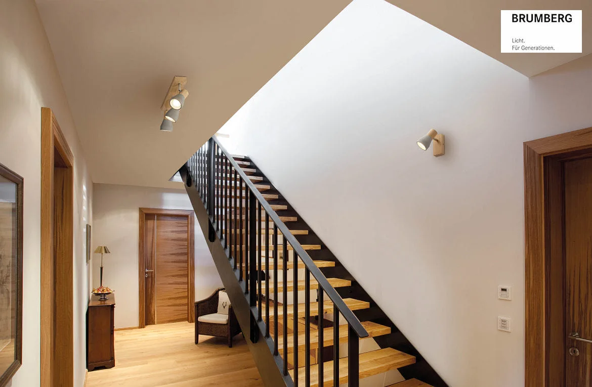 Brumberg Wand- en plafondarmatuur BOLORIA 1-vlams, instelbaar E14 IP20, hout licht dimbaar Brumberg Wand- en plafondarmatuur BOLORIA 1-vlams, instelbaar E14 IP20, hout licht dimbaar