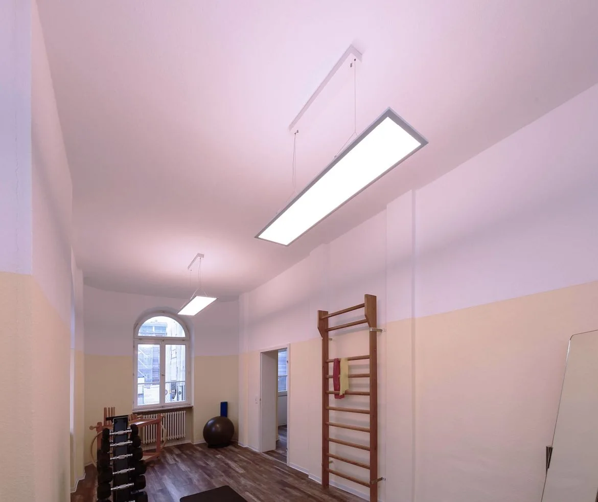 Deko-Light Pendelarmatuur PANEL hoekig IP40, zwart, transparant dimbaar Deko-Light Pendelarmatuur PANEL hoekig IP40, zwart, transparant dimbaar