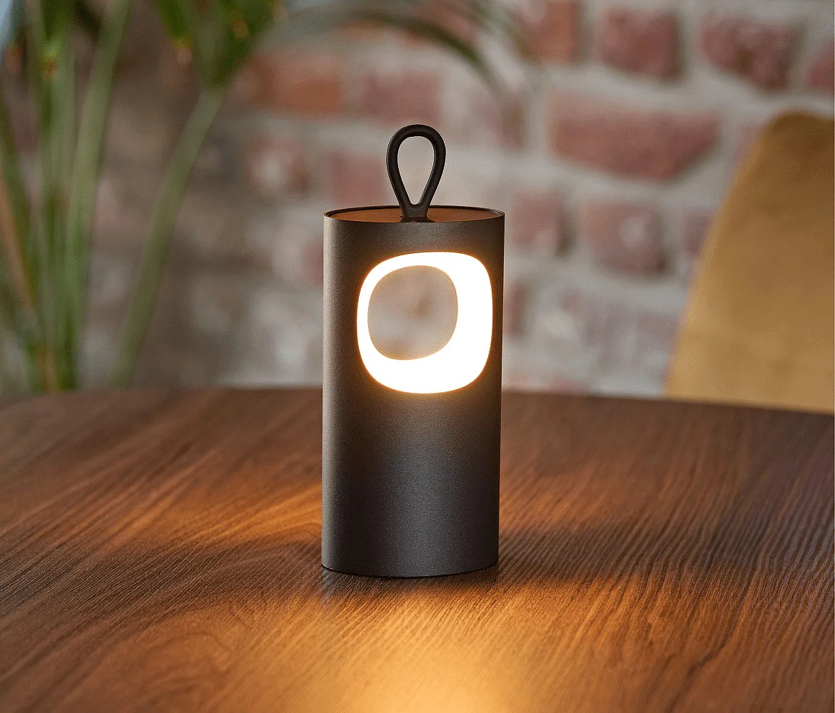 SIGOR Tafellamp op batterijen LUNARI met USB-Aansluiting, CCT Switch, met Handvat, met Touch-Dimmer IP44, mat, nacht zwart dimbaar SIGOR Tafellamp op batterijen LUNARI met USB-Aansluiting, CCT Switch, met Handvat, met Touch-Dimmer IP44, mat, nacht zwart dimbaar