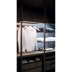 undershelve RIVA with motion detector, with accumulator, magnetic mounting IP20