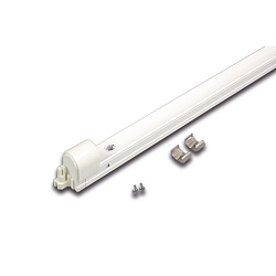 Compact linear luminaire (long field) SlimLite CS HE 149.5cm, 35W, with splinterguard cover (plexiglas)