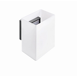 Wandarmatuur voor buitenshuis BALI hoekig, slagvast IP54, zilver 